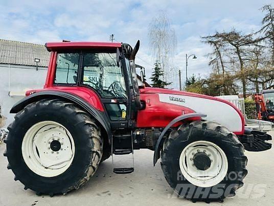 Valtra T160 Traktorit