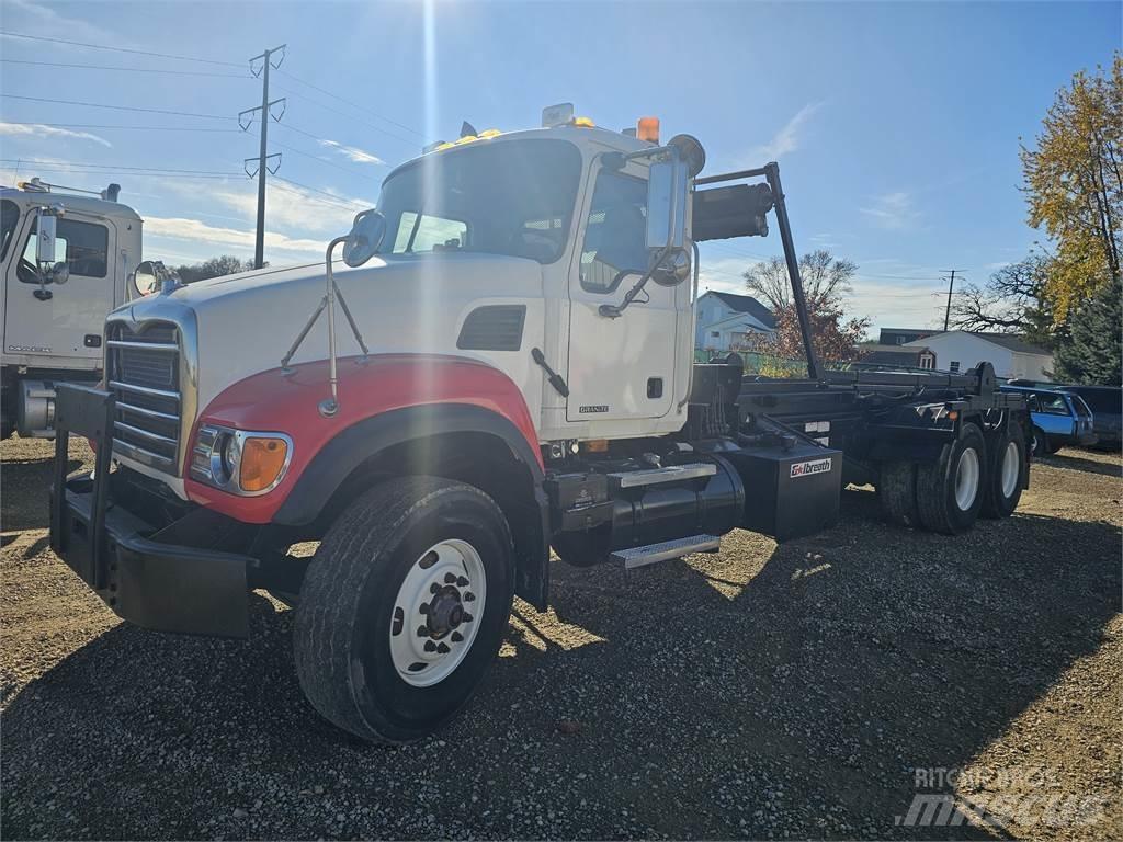 Mack CV713 Muut kuorma-autot