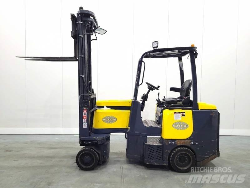 Aisle-Master 15SE Kapeakäytävätrukit