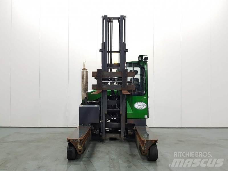 Combilift C3000 Nelitietrukit