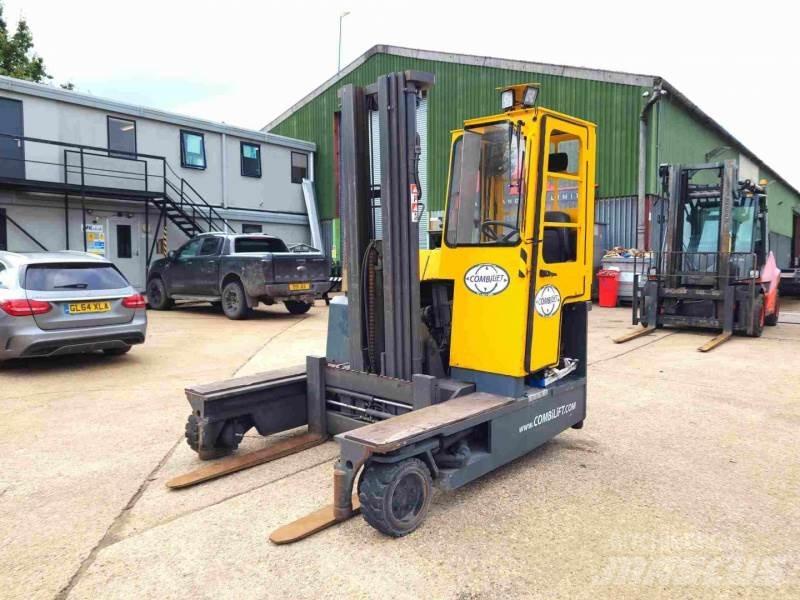 Combilift C3000 GAS Nelitietrukit