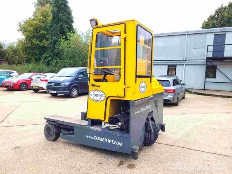Combilift C3000 GAS Nelitietrukit