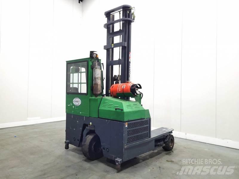 Combilift C4000 Nelitietrukit