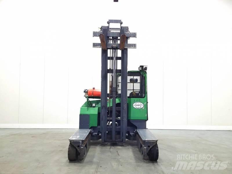 Combilift C4000 Nelitietrukit