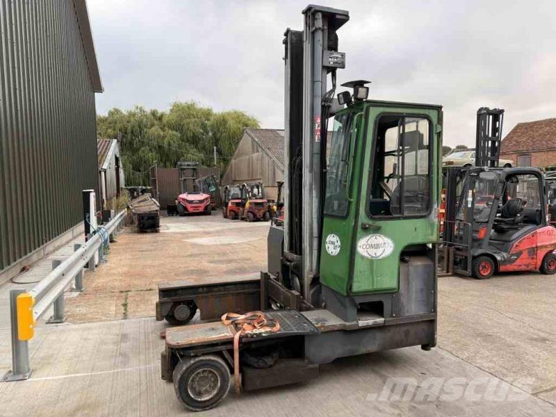 Combilift C4000 Nelitietrukit