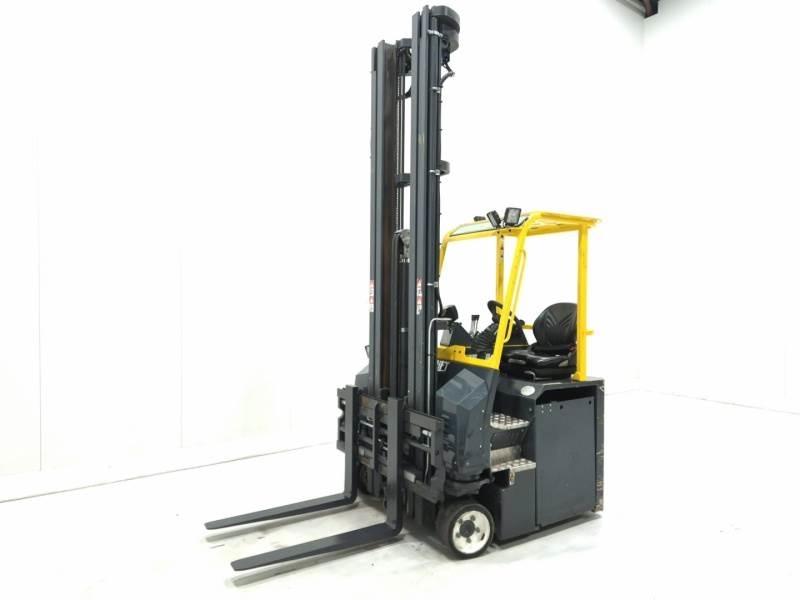 Combilift CBE2500 Nelitietrukit