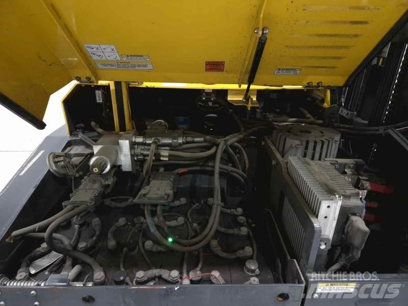 Combilift CBE3000 Nelitietrukit