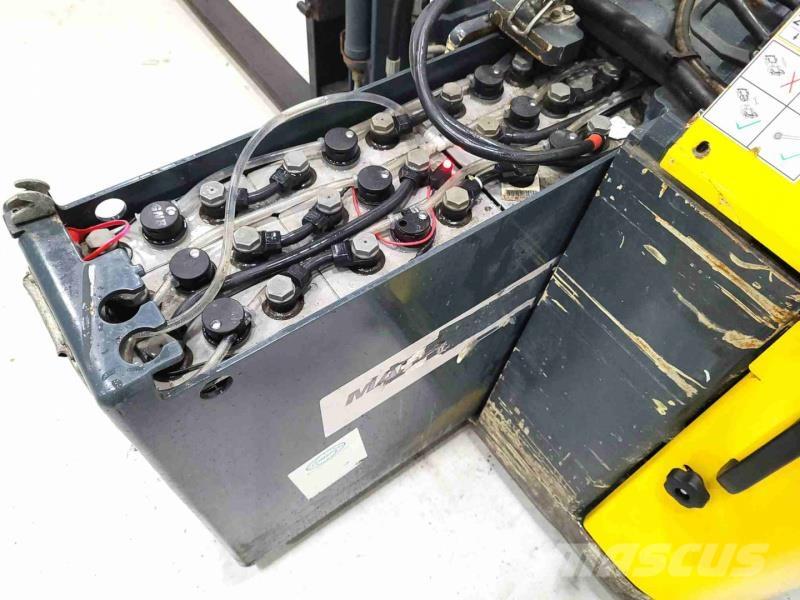 Combilift CS1500 Ajettavat pinoamisvaunut