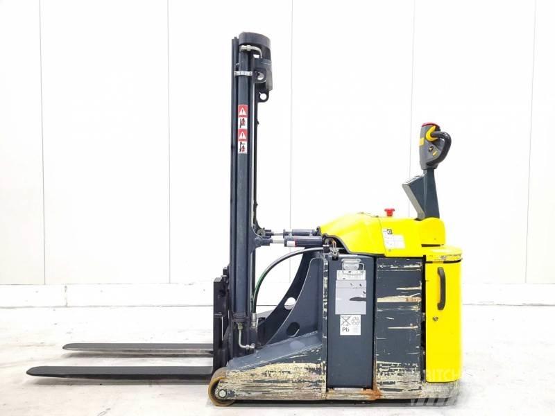Combilift CS1500 Ajettavat pinoamisvaunut