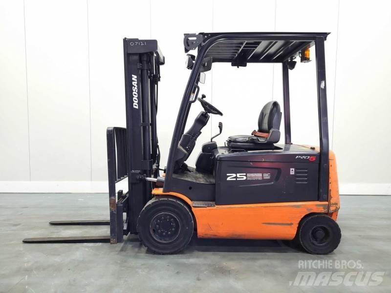 Doosan B25X-5 Sähkötrukit
