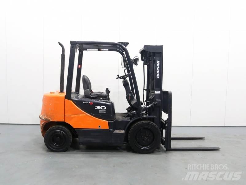 Doosan D30S-5 Dieseltrukit