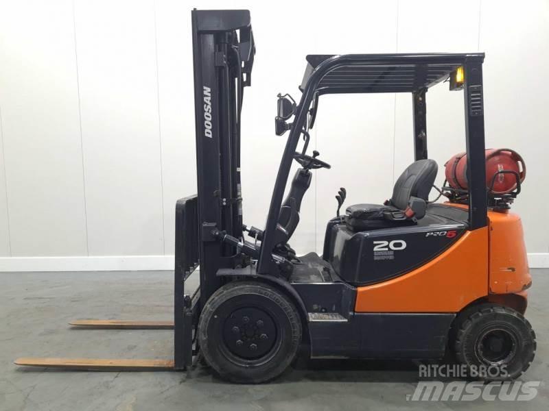 Doosan G20 Nestekaasutrukit