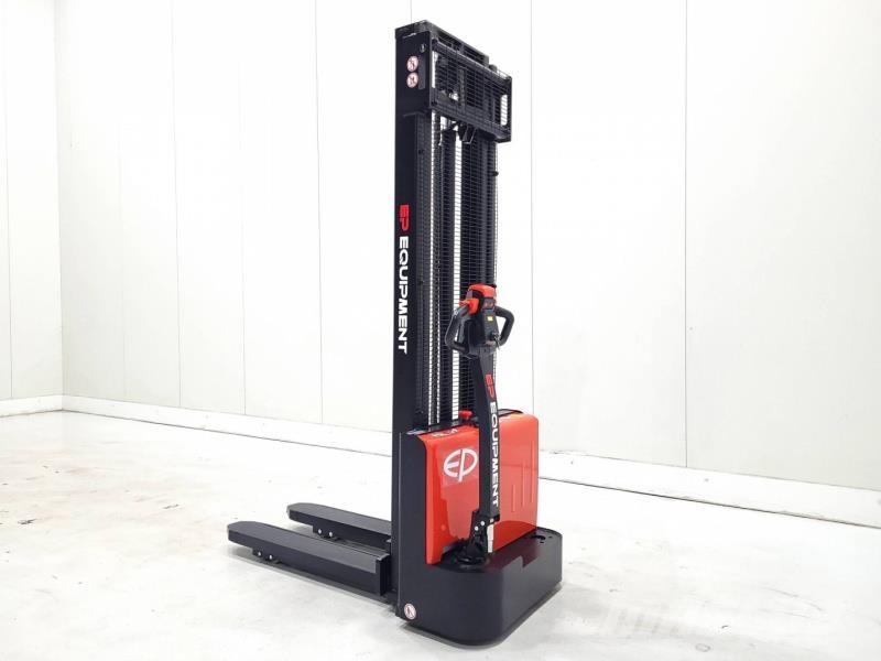 EP ESL122 3.6 Käsikäyttöiset pinoamisvaunut