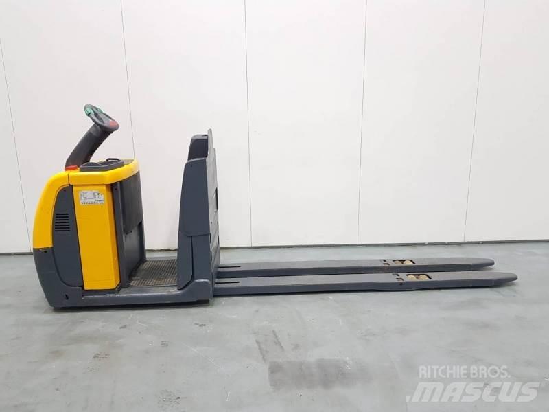 Jungheinrich ECE220 XL Välitasokeräilytrukit