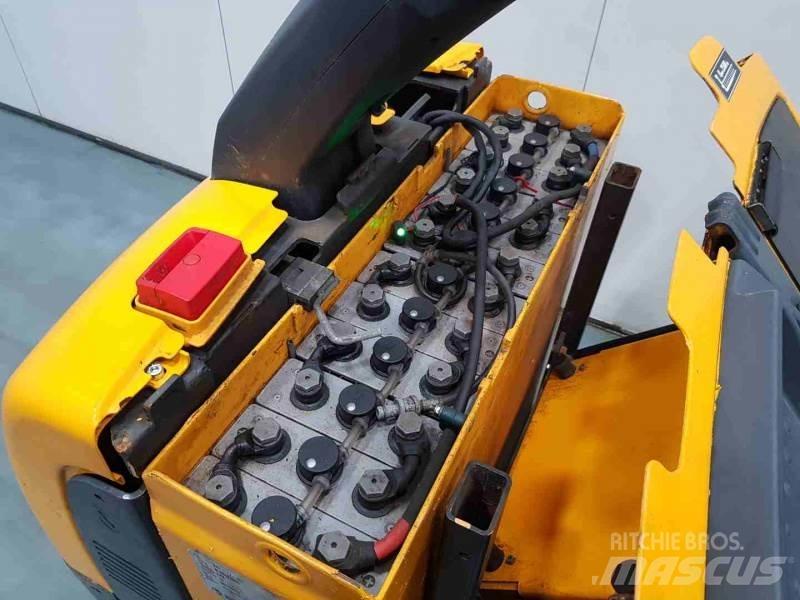 Jungheinrich ECE220 XL Välitasokeräilytrukit