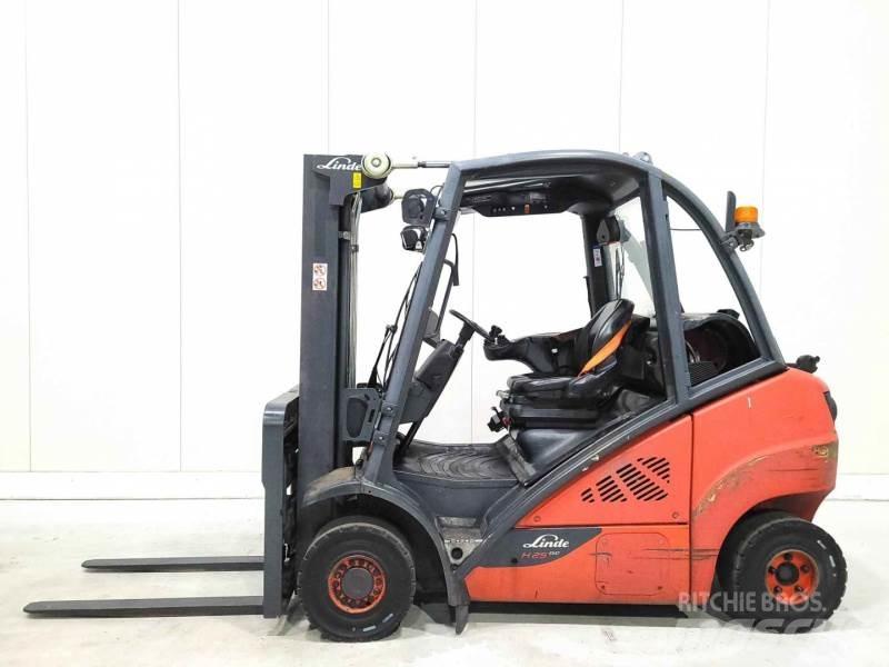 Linde H25T-02 Nestekaasutrukit