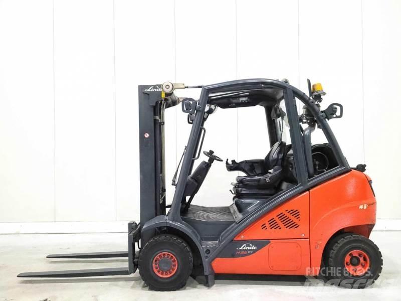 Linde H25T-02 Nestekaasutrukit