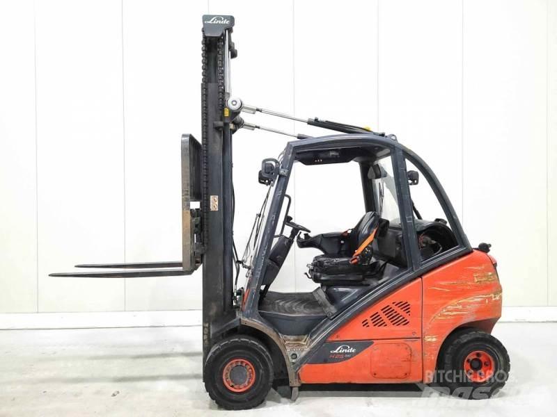 Linde H25T-02 Nestekaasutrukit