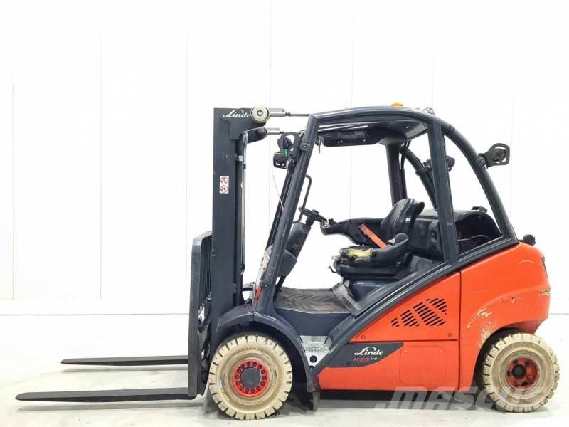 Linde H25T-02 RENTAL Nestekaasutrukit