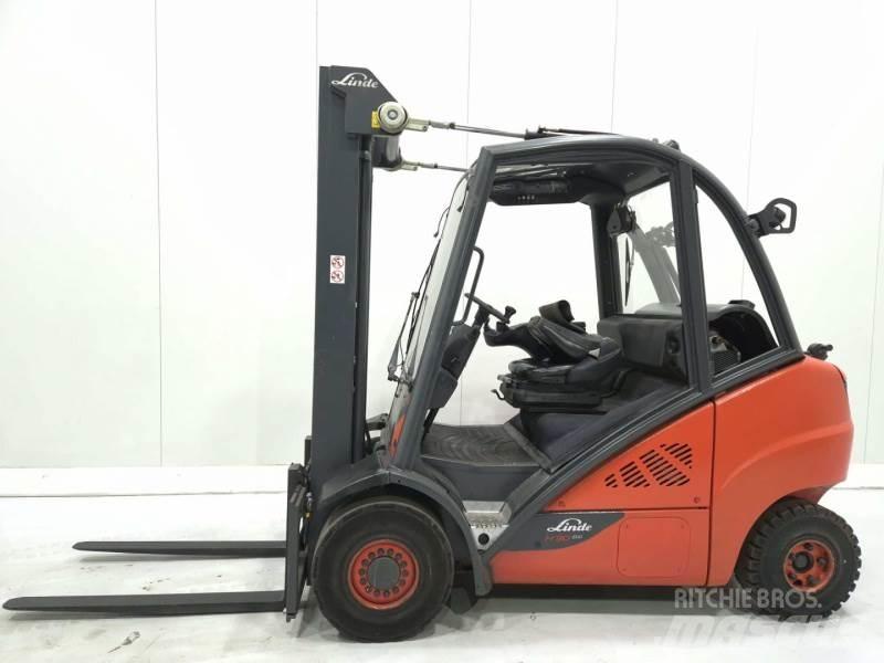 Linde H30T Nestekaasutrukit