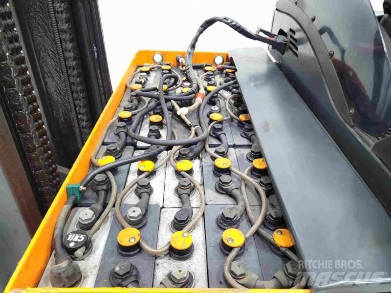 Linde R16N-12 Työntömastotrukit