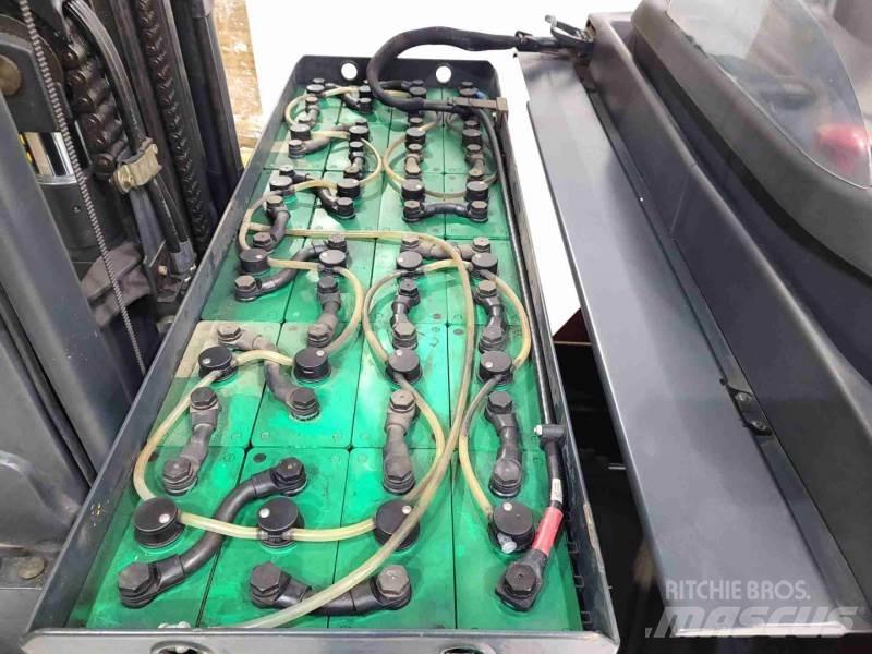Linde R20G-01 1120 Työntömastotrukit