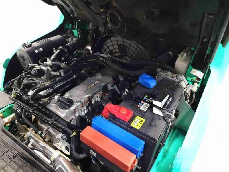 Mitsubishi FG15N Nestekaasutrukit