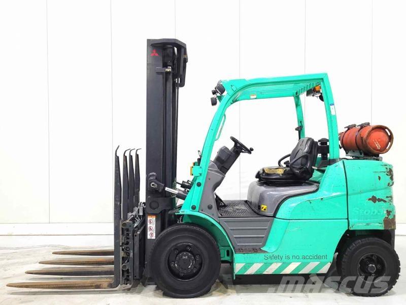 Mitsubishi FG40NT Nestekaasutrukit