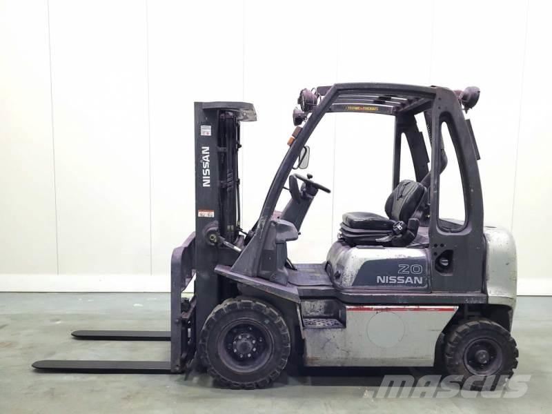 Nissan FD02A20 Dieseltrukit