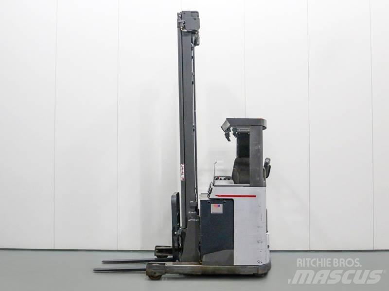 Nissan UNS161 Työntömastotrukit