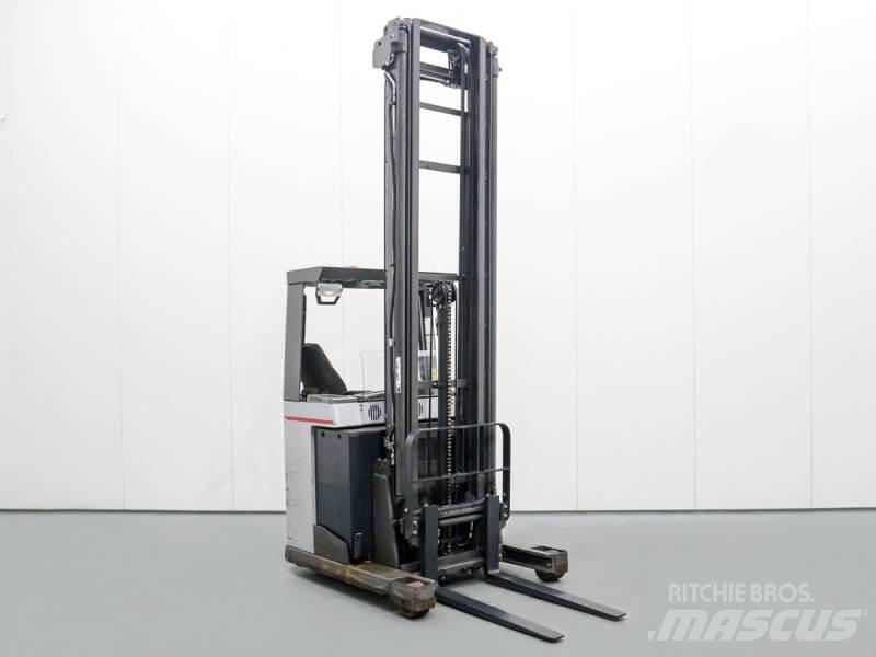 Nissan UNS161 Työntömastotrukit