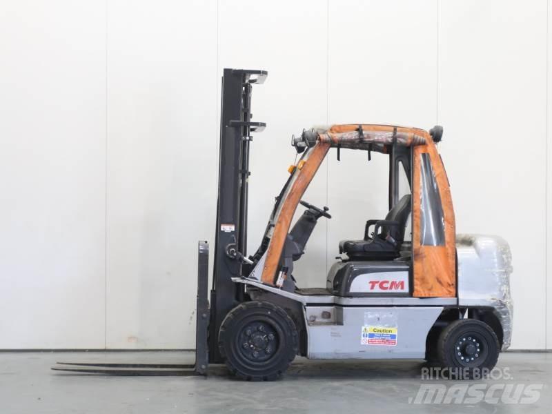 Nissan YG1D2A32H Dieseltrukit