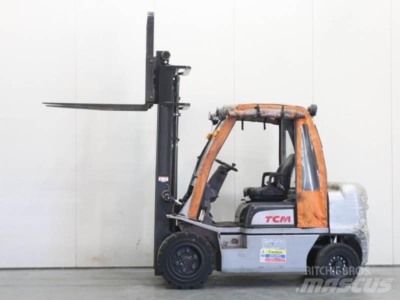 Nissan YG1D2A32H Dieseltrukit