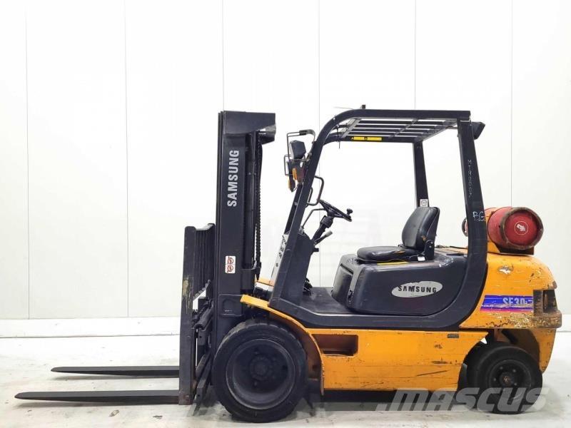 Samsung SF30L Nestekaasutrukit