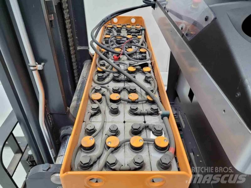 Still FM-X10 Työntömastotrukit