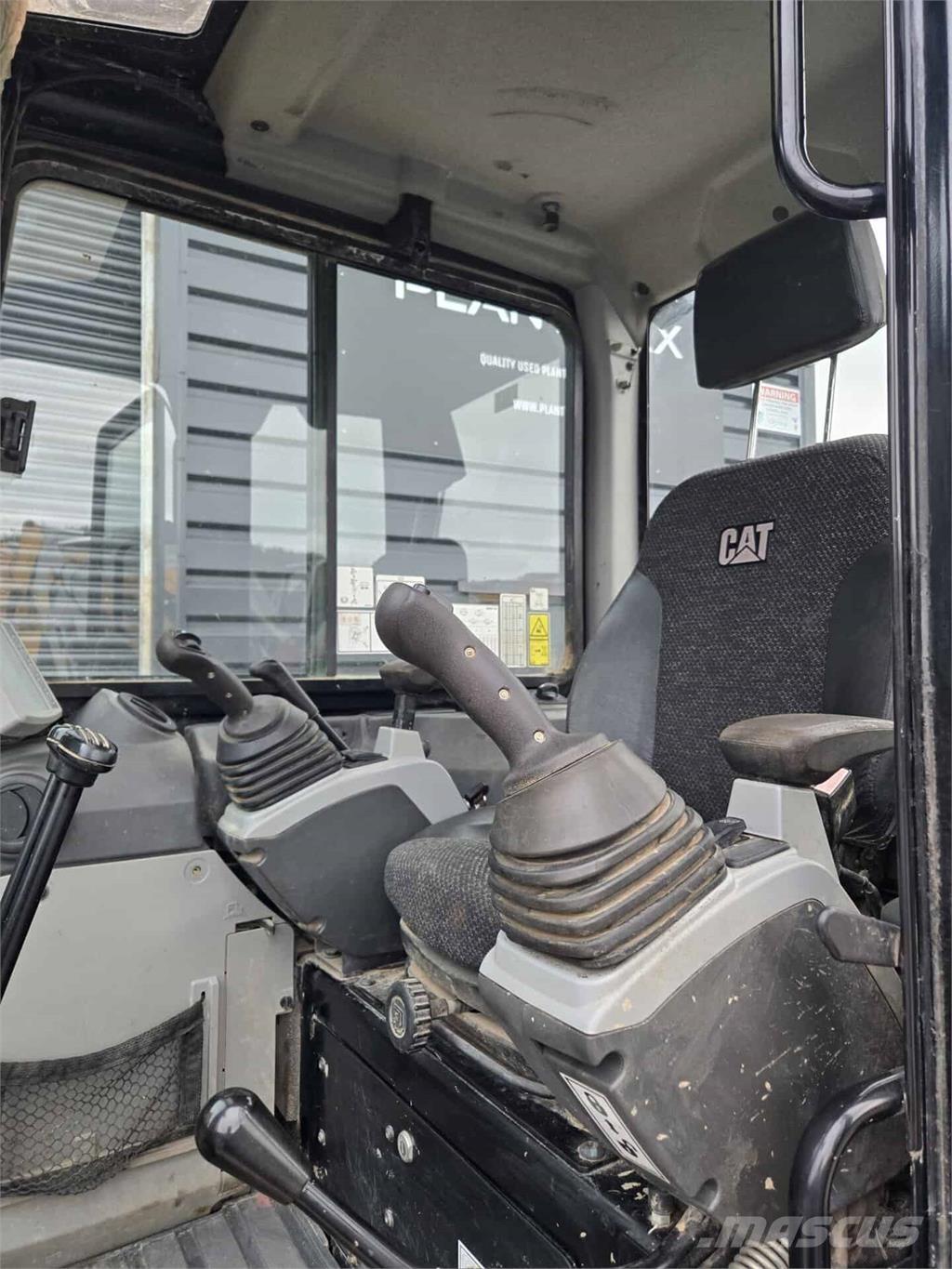 CAT 305E2 Midikaivukoneet 7t - 12t
