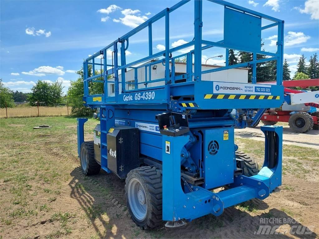 Genie GS-4390 RT Saksilavat