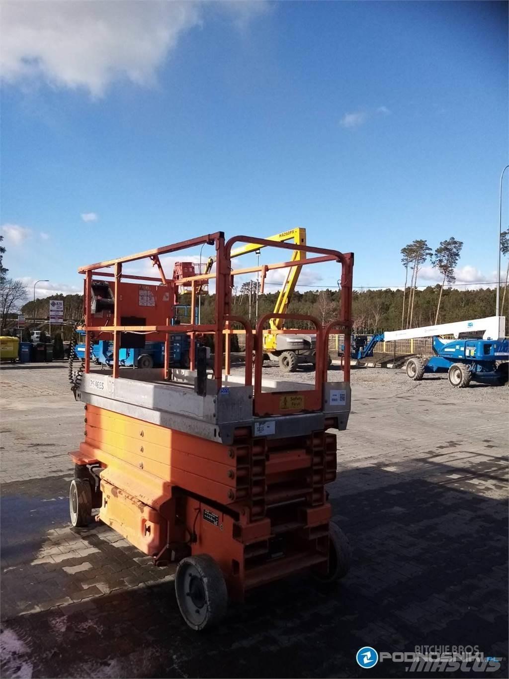 JLG 2646ES Saksilavat
