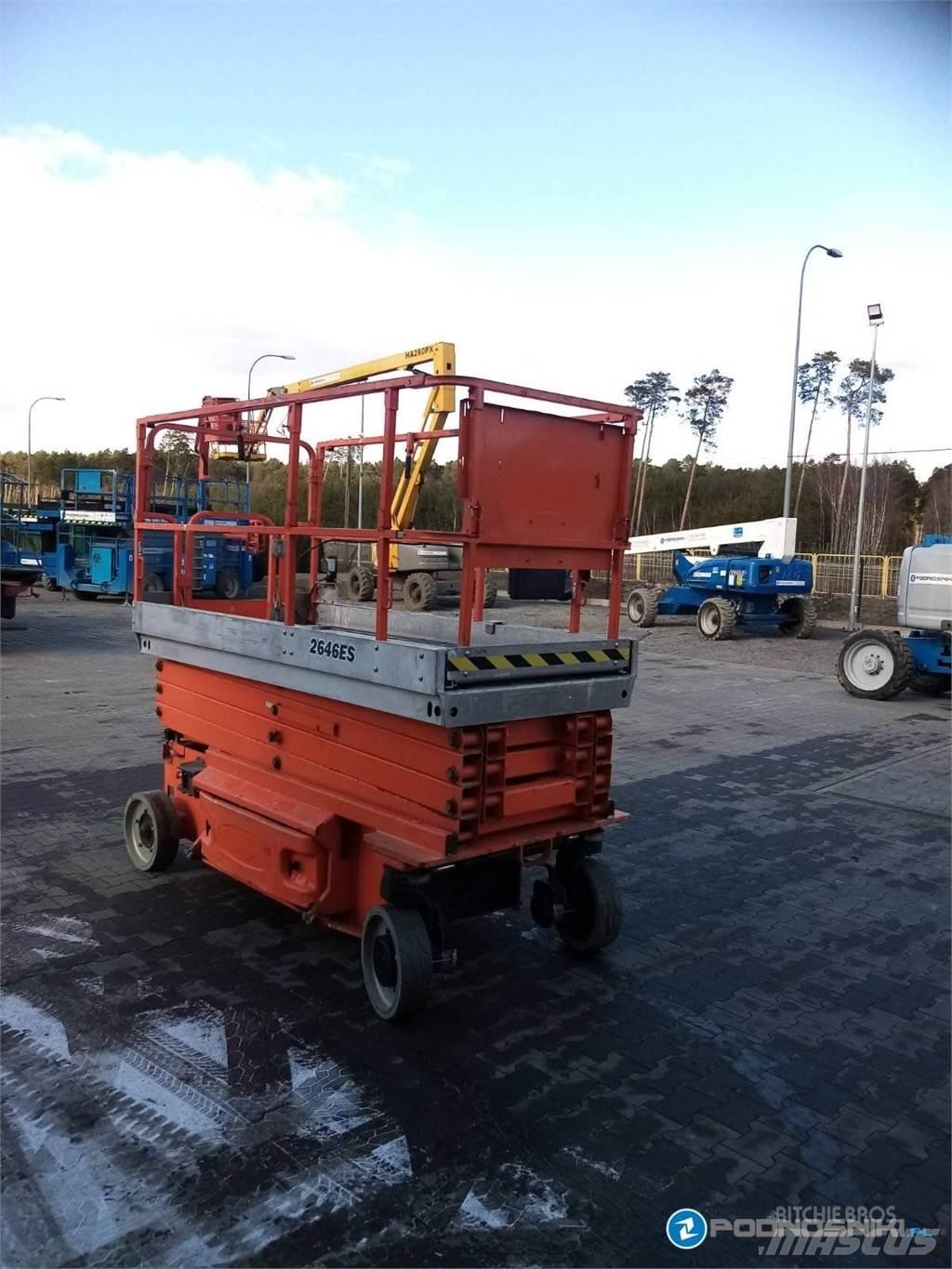 JLG 2646ES Saksilavat