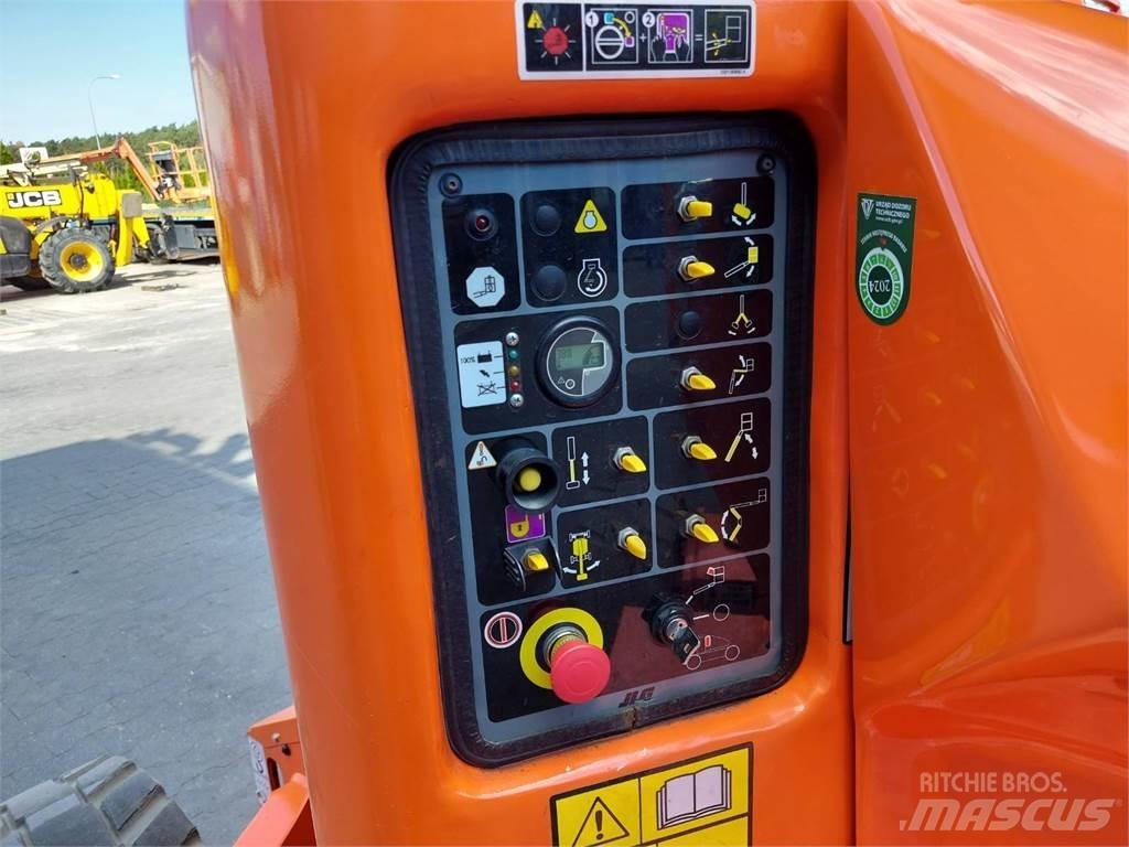 JLG E450AJ Kuukulkijat