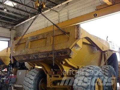 CAT 735 Tailgate Muut