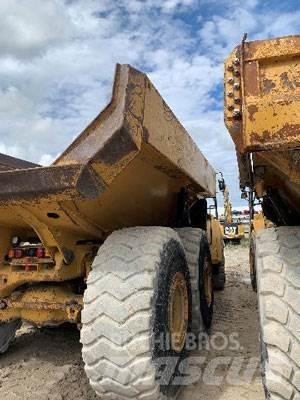 CAT 740B Dumpperit