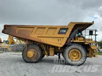 CAT 775E Maansiirtoautot
