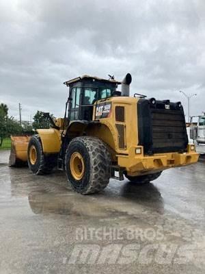 CAT 966M Pyöräkuormaajat