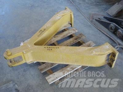 CAT D6R / D6T Drawbar Muut