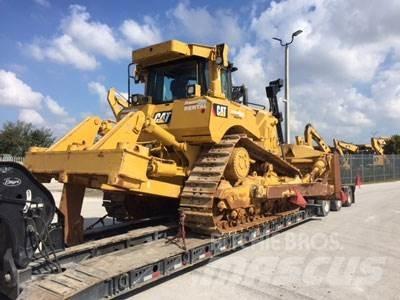 CAT D8T Telaketjupuskutraktorit