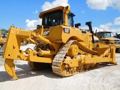 CAT D8T Telaketjupuskutraktorit