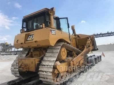 CAT D8T Telaketjupuskutraktorit