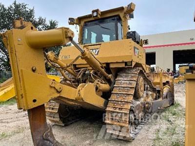 CAT D9T Telaketjupuskutraktorit