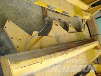 Volvo A40D Tailgate Muut